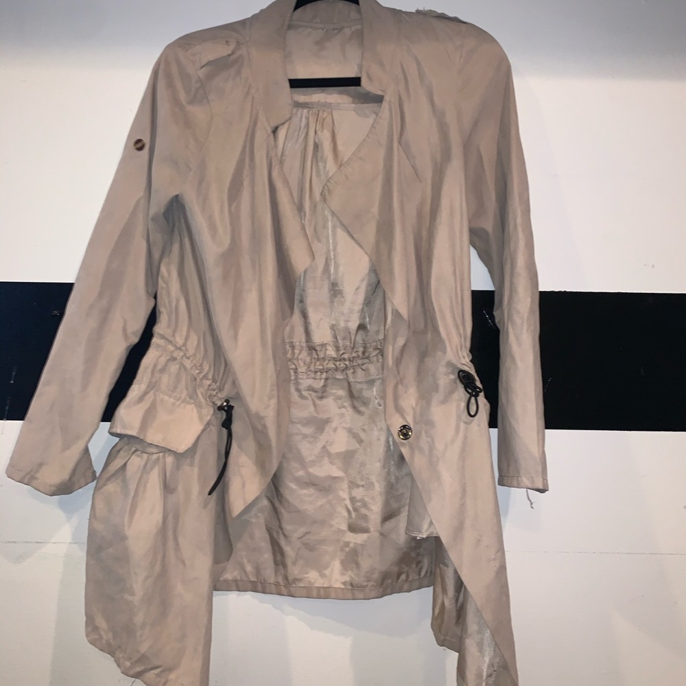 Tan jacket - Picture 3 of 4